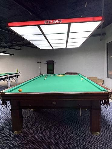 спартивные одежды: Профессиональный бильярдный стол для русской пирамиды - Размер — 9