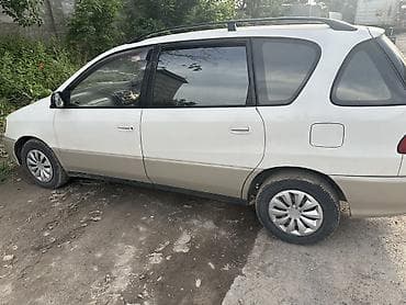 Toyota Ipsum: 1998 г., Автомат, Бензин, Минивэн