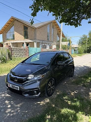 обмен на 5 5: Honda Fit: 2020 г., 1.5 л, Вариатор, Бензин, Хэтчбэк — 3