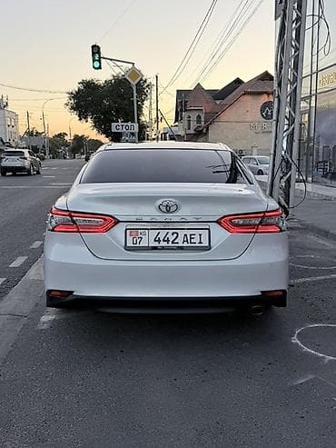 Транспорт: Toyota Camry: 2019 г., 2.5 л, Автомат, Бензин, Седан — 4