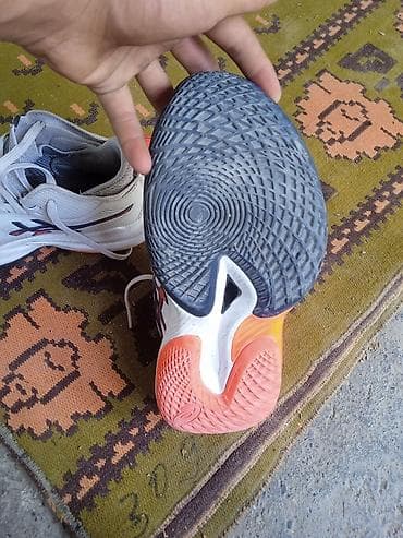 волейбольные кросы: Мужские кроссовки, 38, Asics, Б/у, цвет - Белый, Платная доставка — 4
