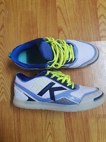 кросовки на колесах: Задьники Kelme HAWK ( оригинал) 40 размер. 3500 сом. новые.носил — 1