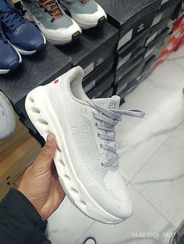 кроссовки on: Мужские кроссовки, 41, Новый, цвет - Серый, Платная доставка — 5