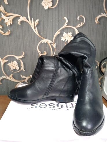 сапоги из натурального меха и кожи: Сапоги, 33, Erisses, Б/у, цвет - Черный, Самовывоз, Платная доставка — 1