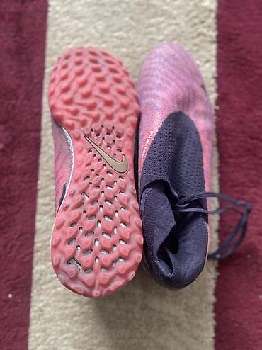 Спорт и хобби: Футбольные бутсы/сороконожки Nike Phantom (линейка Phantom Vision/GT — 5