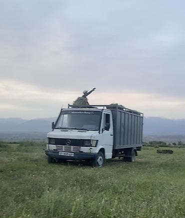 Грузовой автомобиль Mercedes‑Benz (серия T2/“дышло”), борт-фургон — 2