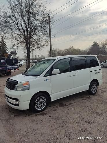 вито вияно: Toyota Voxy: 2004 г., 2 л, Автомат, Бензин, Минивэн — 7