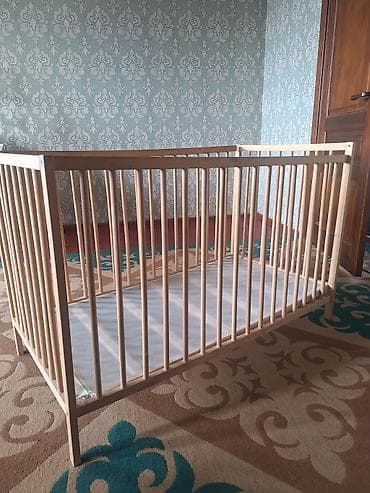 спальные гарнитуры детский: Детская кроватка из натурального светлого дерева. - Классическая — 1