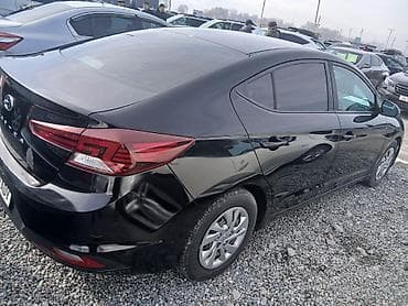 corolla s: Hyundai Elantra: 2018 г., 2 л, Автомат, Бензин, Седан — 2