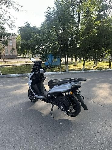 ямаха 100 кубов: Макси-скутер Yamaha, 150 куб. см, Бензин, Б/у — 3