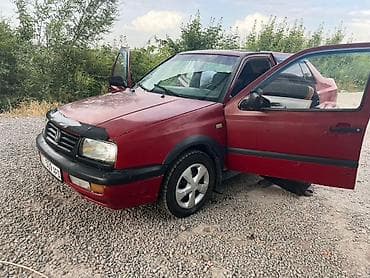 Продажа авто: Volkswagen Vento: 1992 г., 1.8 л, Механика, Бензин, Седан — 3