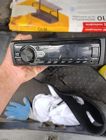 для ист: Автозвуковой комплект Состав: - Головное устройство Pioneer MVH-85UB — 3