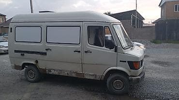 Mercedes-Benz : 1993 г. — 2