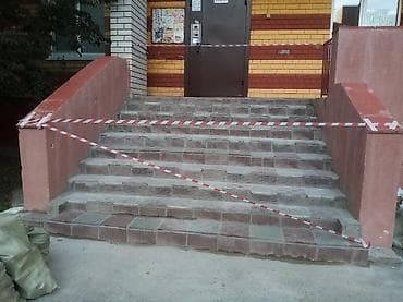 Укладка тротуарной плитки и облицовка ступеней/крыльца -