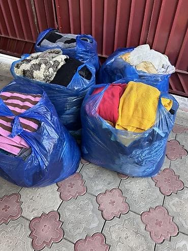полто: Вещи б/у без выбора, в основном женские. Приезжайте, забирайте. ЛОТ — 2
