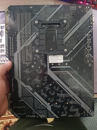 i3 10105: Материнская плата для ПК, LGA1151 v2 — 4