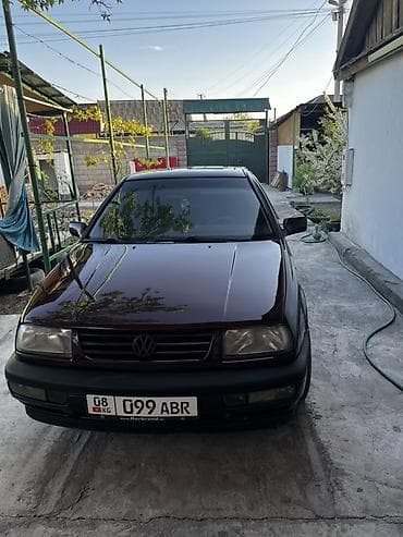 Volkswagen Vento: 1998 г., 1.8 л, Газ, Седан