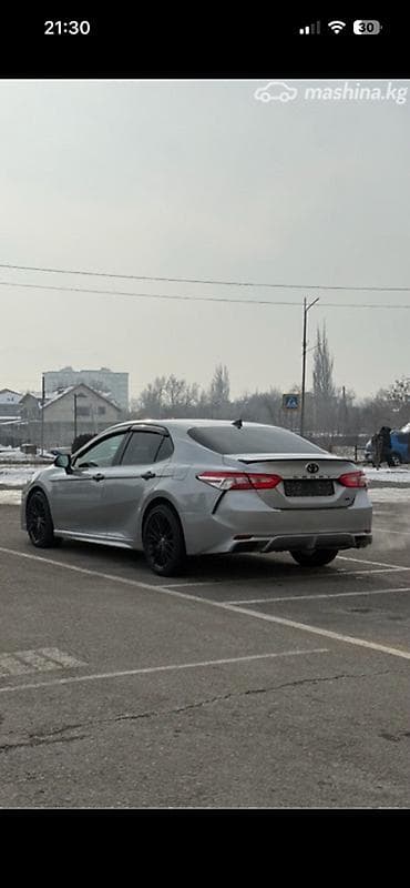 corolla spacio: Toyota Camry: 2020 г., Седан — 4