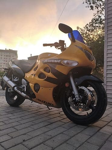 Мотоциклы: Спортбайк Suzuki, 750 куб. см, Бензин, Взрослый, Б/у — 1