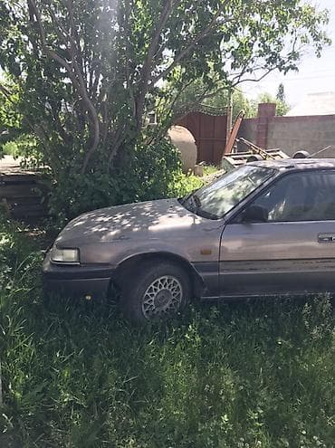 maзда 626: Mazda 626: 1990 г., Механика, Бензин, Седан — 3