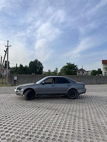Volkswagen: Volkswagen Passat: 1992 г., 1.8 л, Механика, Бензин, Седан — 4