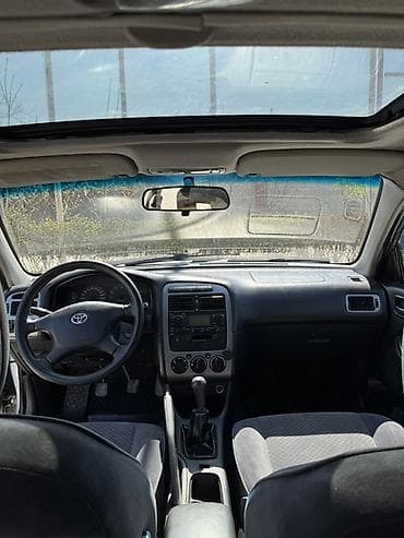 люк 124: Toyota Avensis: 2001 г., 1.6 л, Ручные, Бензин, Седан — 9