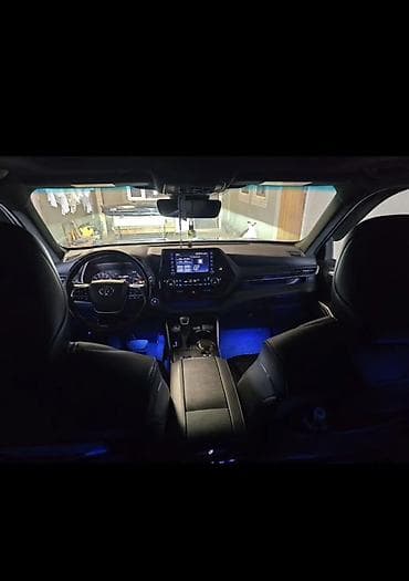 Продажа авто: Toyota Highlander: 2021 г., Кроссовер — 3