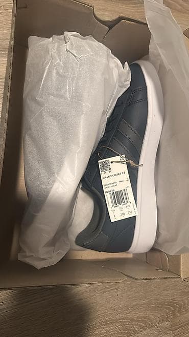 Кроссовки и спортивная обувь: Кроссовки Adidas Grand Court 2.0 Оргинал размер 40.5 - Серия — 1