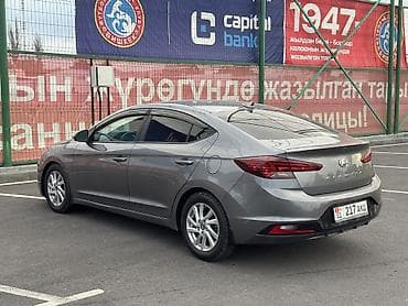 я девушка: Hyundai Elantra: 2019 г., 2 л, Автомат, Бензин, Седан — 4
