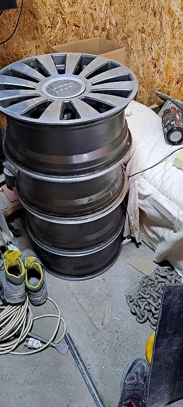 Литые Диски R 18 Audi, Комплект, отверстий - 5, Б/у