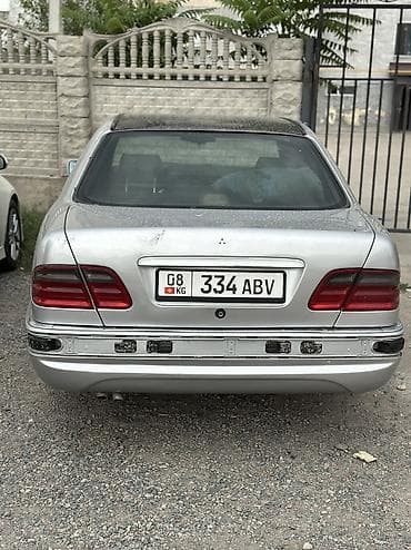 Mercedes-Benz E-Class: 1996 г., 5 л, Автомат, Бензин, Седан — 6