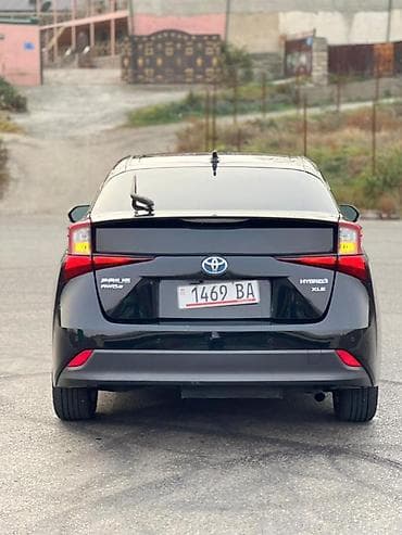 цены на автомобили в бишкеке: Toyota Prius: 2020 г., 1.8 л, Автомат, Гибрид, Хэтчбэк — 2