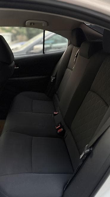карол: Toyota Corolla: 2021 г., 1.8 л, Вариатор, Гибрид, Седан — 7