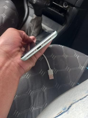 Техника и электроника: IPhone 11, Б/у, 128 ГБ, Зеленый, Кабель, 92 % — 9