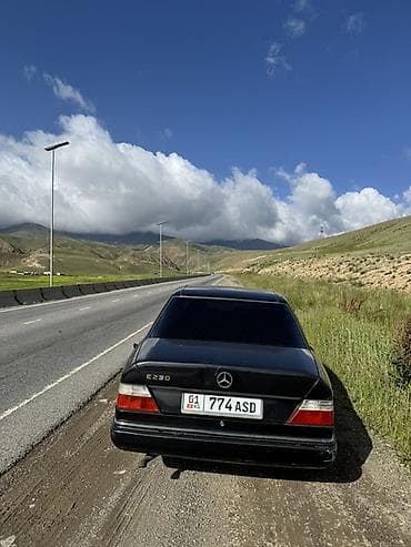 Mercedes-Benz W124: 1990 г., 2.3 л, Механика, Бензин, Седан — 2