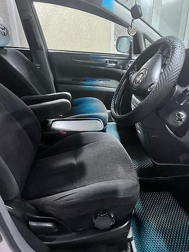 ipsum: Toyota Ipsum: 2003 г., 2.4 л, Минивэн — 5