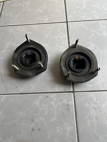 опоры амортизатора: Опорная подушка амортизатора Toyota — 1