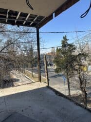 продаю дом под бизнес бишкеке: Нежилое помещение, Ахунбаева 24 х Шукурова 3 этажа 900м.кв, участок 4 — 8