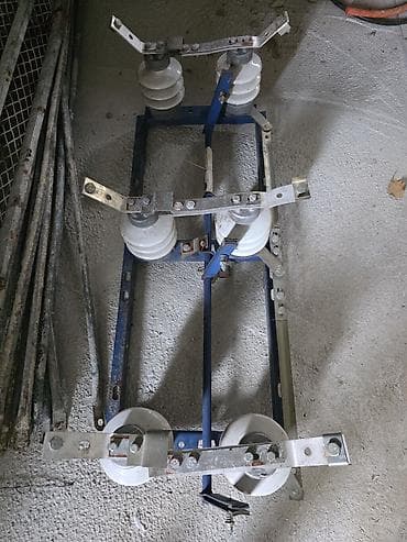 трансформатор тока: Разъединитель ножевой трехполюсный на изоляторах - Тип: стационарный — 1