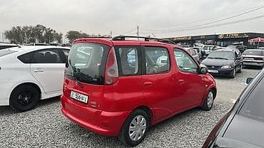 coroll: Toyota Yaris Verso: 2000 г., 1.5 л, Механика, Бензин, Минивэн — 3