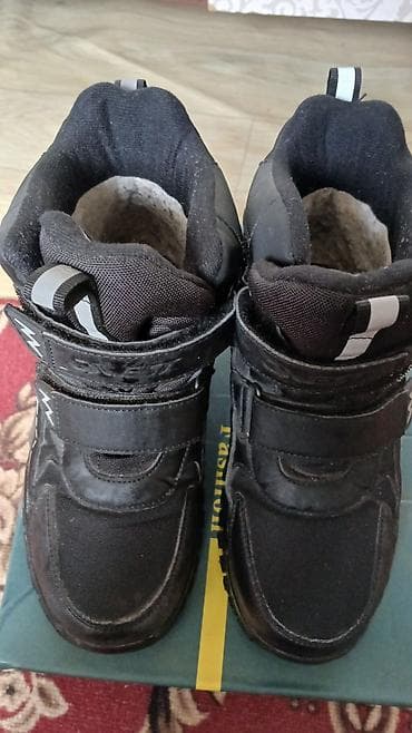 Платья: Отдам даром. Куртки, размеры- 44, 46, обувь, 37, 38. Детские вещи — 5