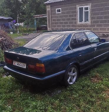 cls 450: Продаю задний бампер без заглушки 
Или меняю на м — 1