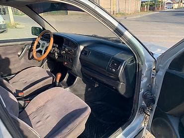 sprinter 2 2 cdi: Volkswagen Vento: 1993 г., Седан — 2
