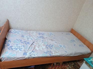 Односпальная кровать, Б/у, С матрасом, длина - 200 см