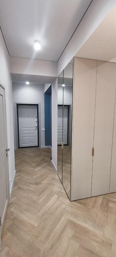 Квартиры: 2 комнаты, 77 м², Элитка, 4 этаж — 3