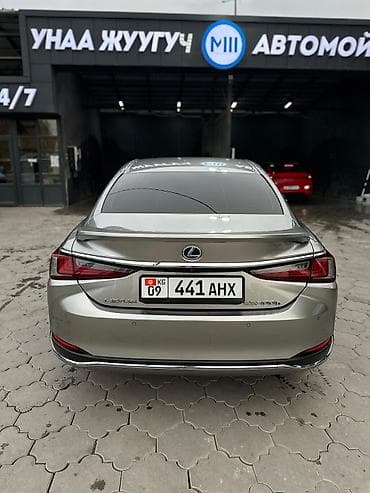 фары rx350: Lexus ES: 2018 г., 2.5 л, Вариатор, Гибрид, Седан — 7