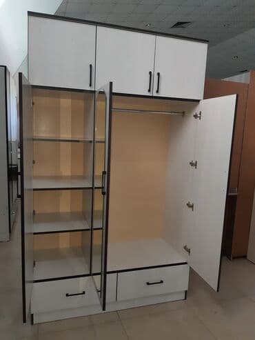 купить селитру оптом: Продаю шкафы 3х дверный ламинат из россия высота 2,15см ширина 1,30см — 2