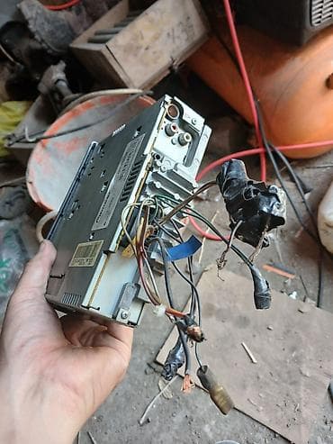 музык: Автомагнитола Pioneer DEH-2150UB + монтажная ниша - Формат 1-DIN — 3