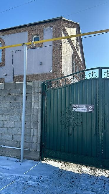 с участком: 25 соток Газ, Электричество, Водопровод — 1