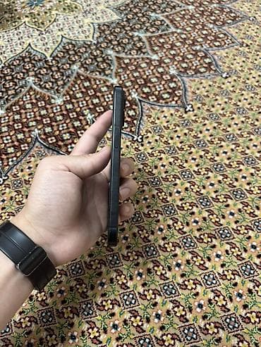 galaxy alpha: IPhone 15, Черный, 89 % — 3